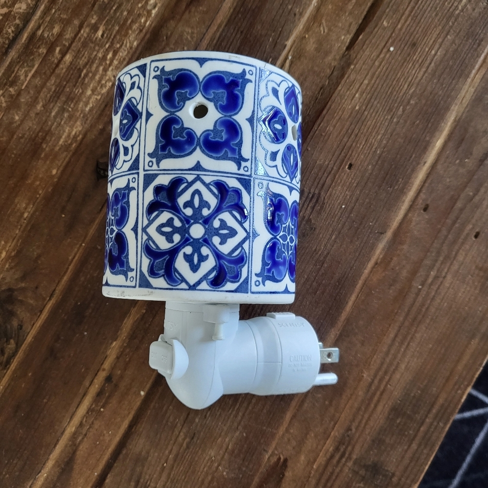 Scentsy night light